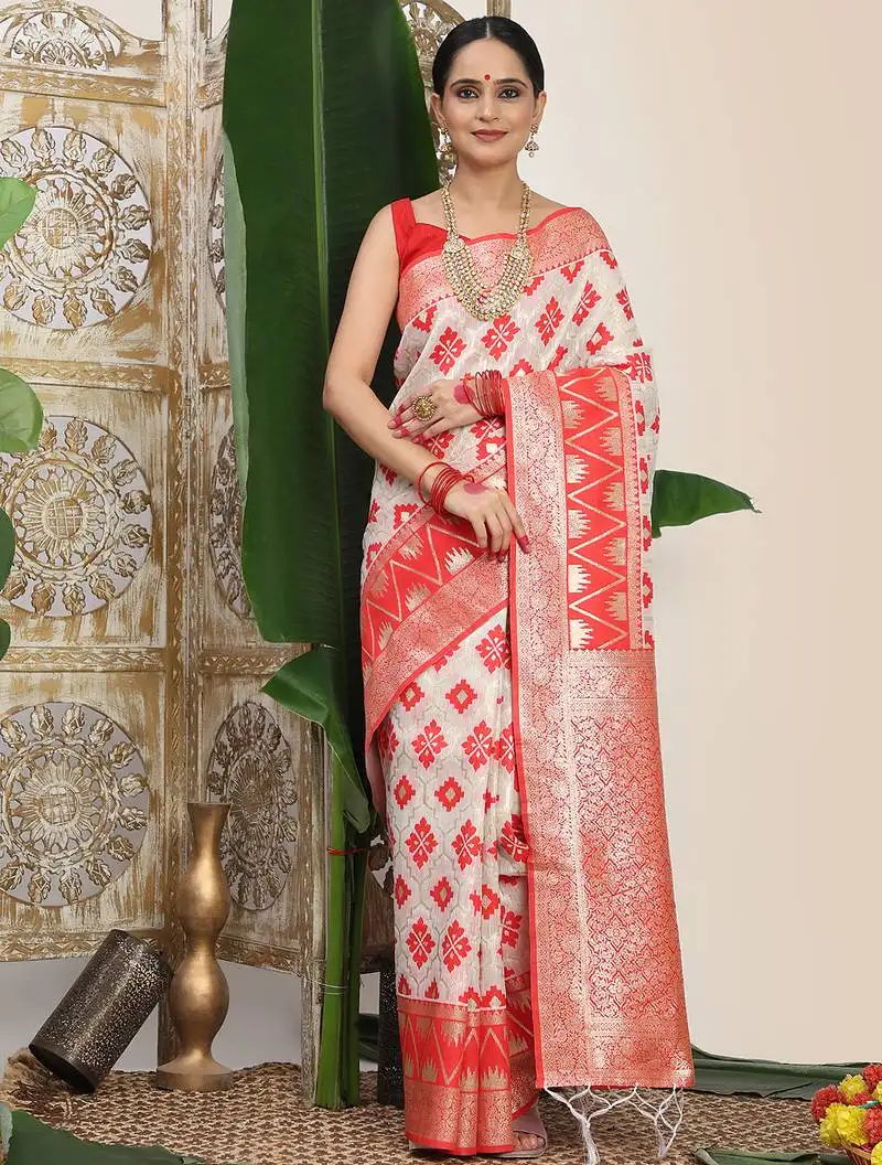 Woven linen cotton saree with zari border