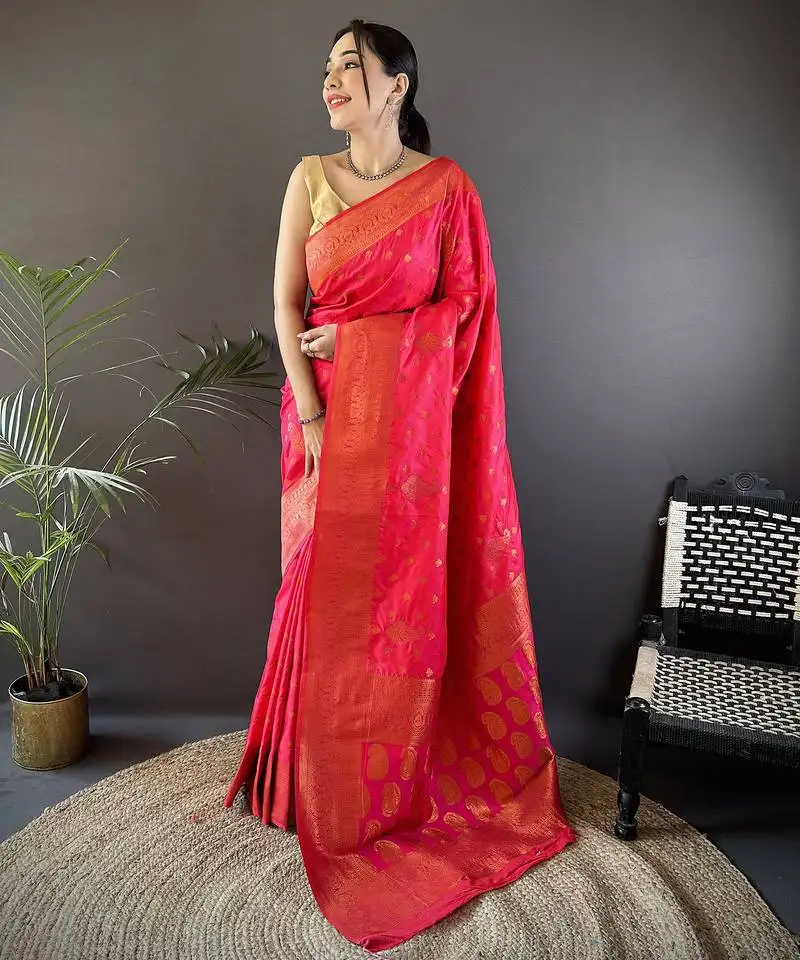 Hot pink silk blend copper zari weaving banarasi saree with contrast blouse