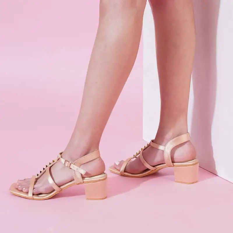 Pink solid block heels