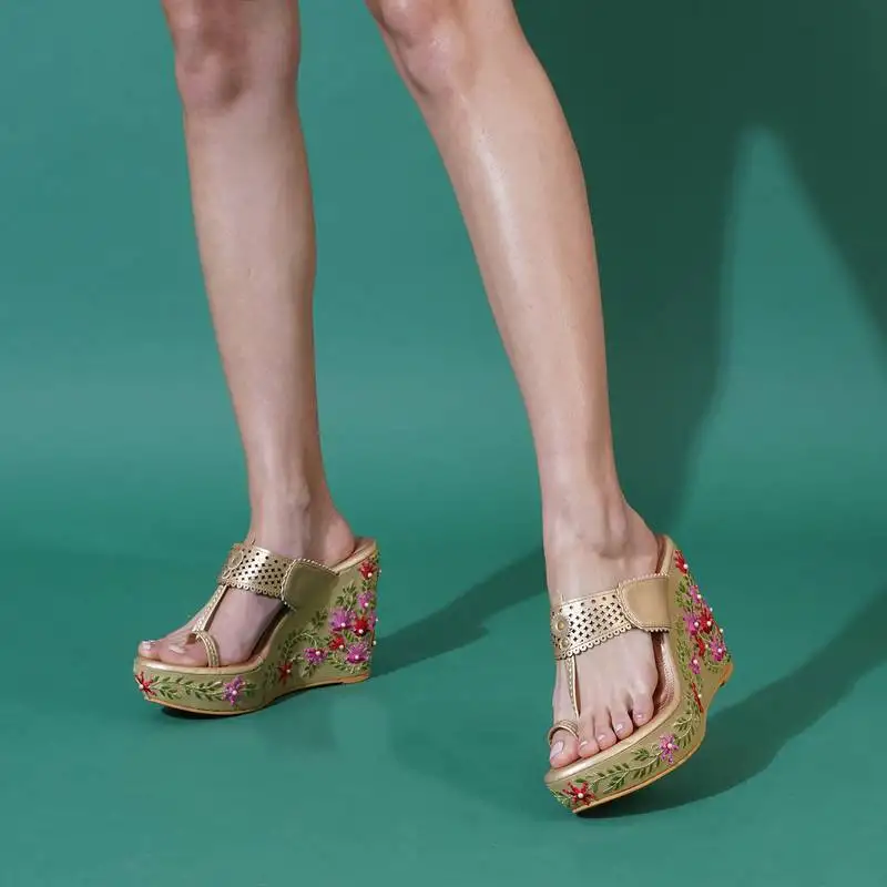 Multicolor embroidered wedges