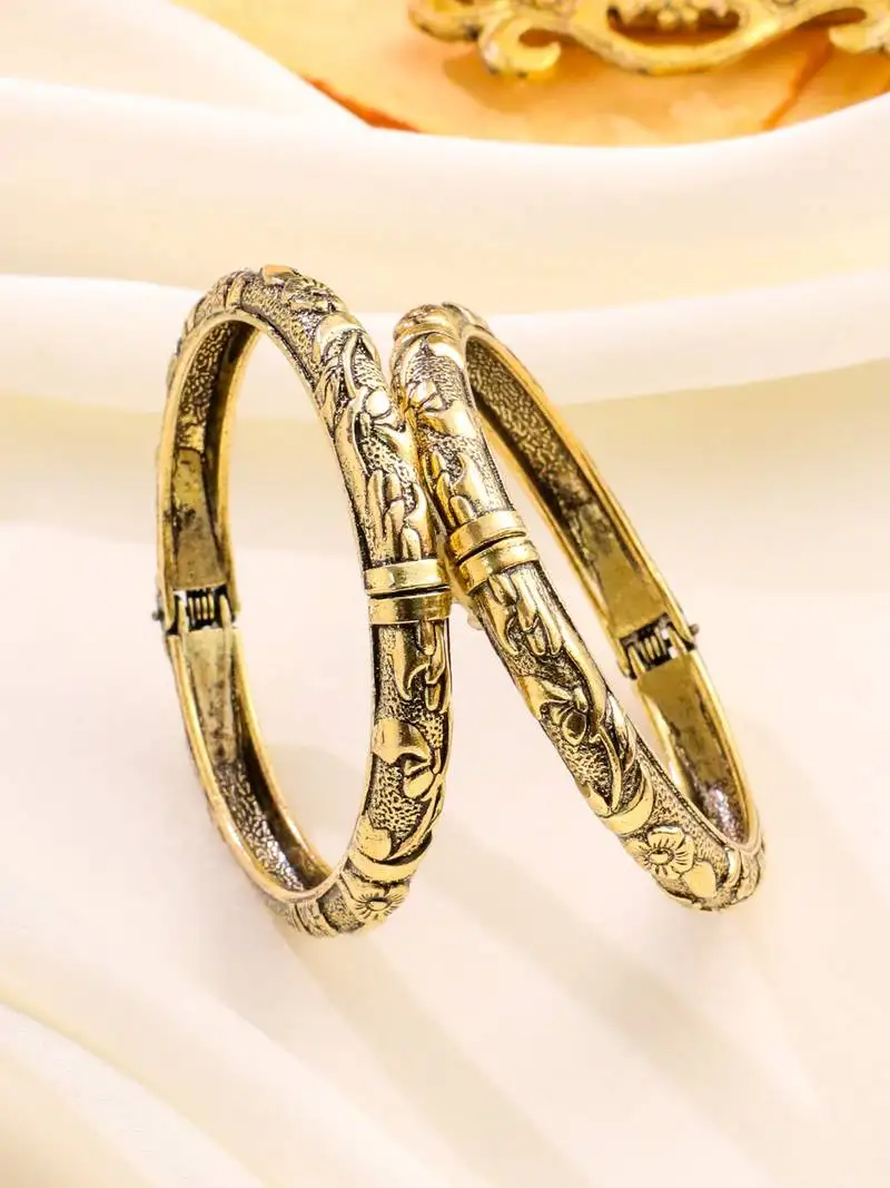 set of 2 gold plated floral design oxidised bangles