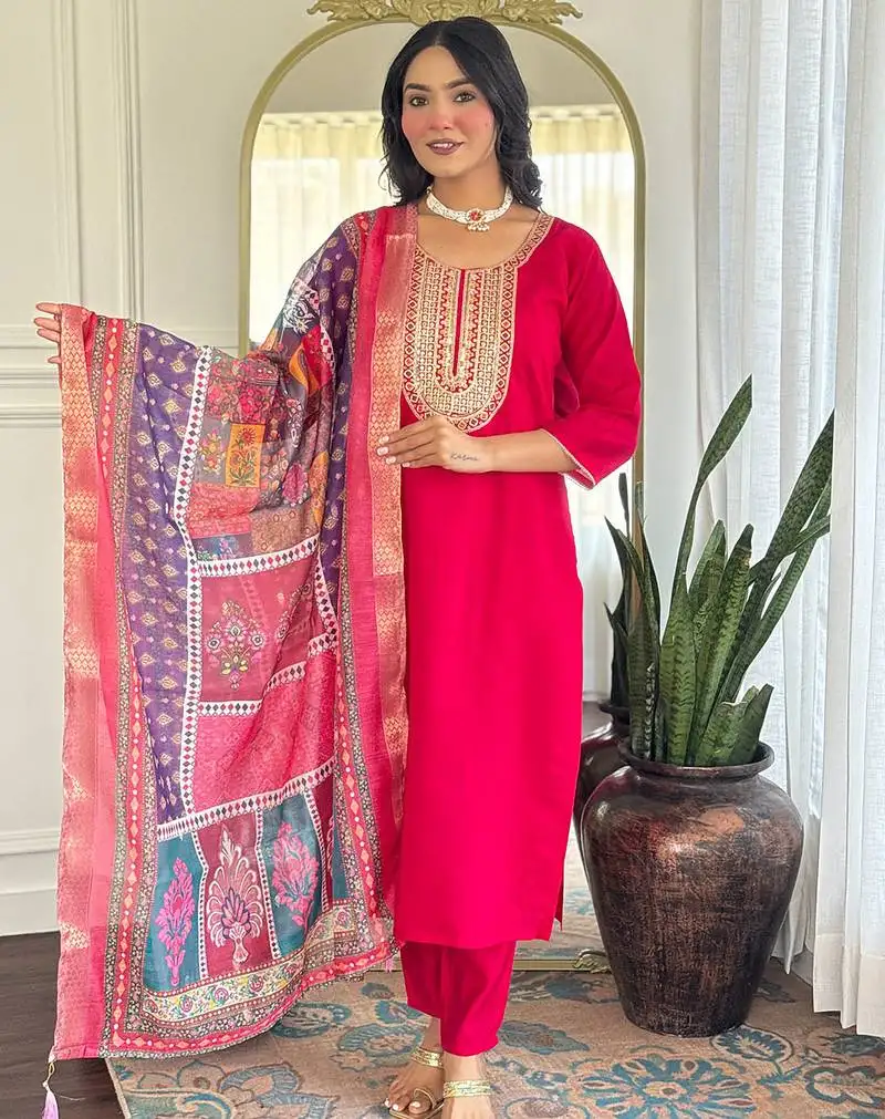 Rani pink chanderi silk heavy thread embroidery work with printed dupatta kurta pant set