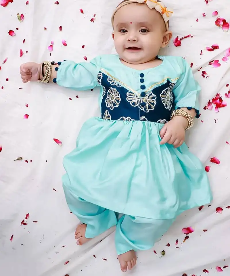 Turquoise embroidered silk flower kurti pent set for girls