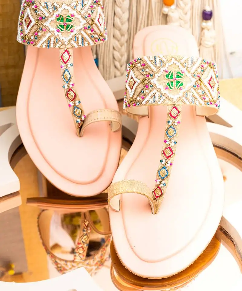 Pink embroidered leather kolhapuris
