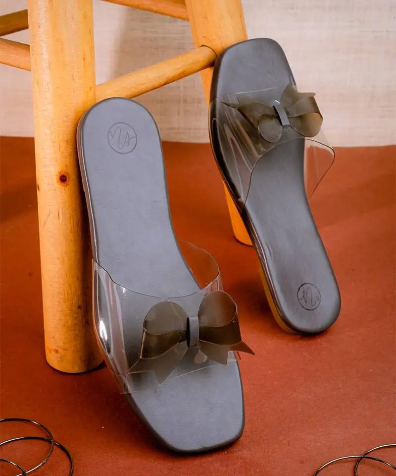 Grey solid leather flats