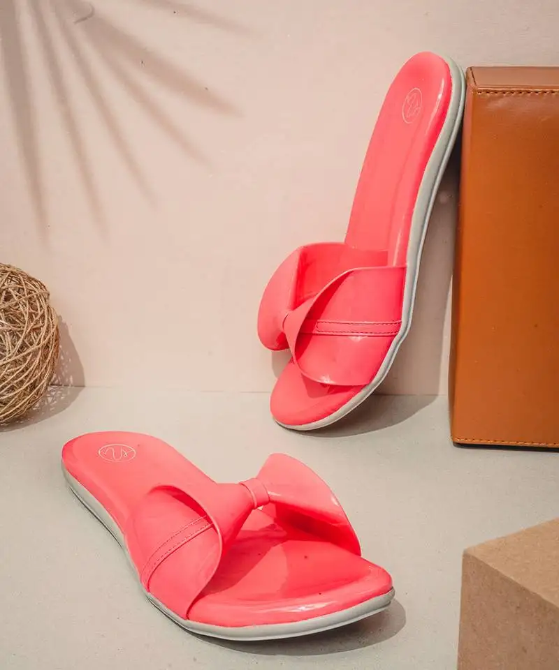 Pink solid leather flats