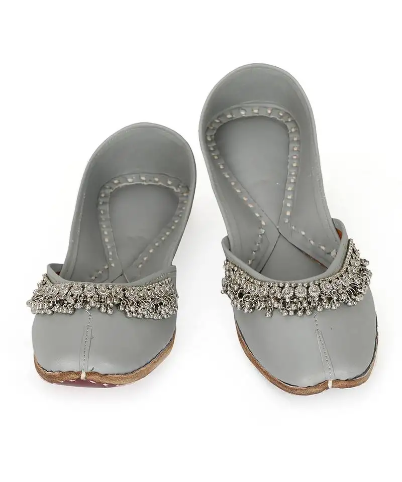 Grey solid leather juttis