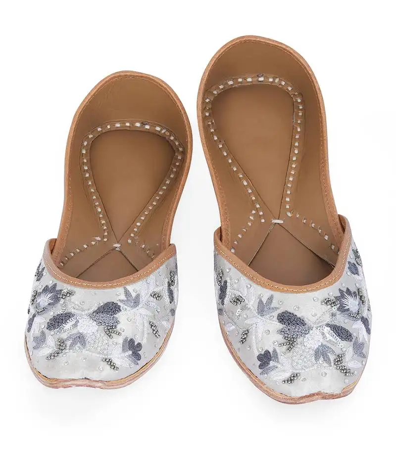 Grey embroidered leather juttis
