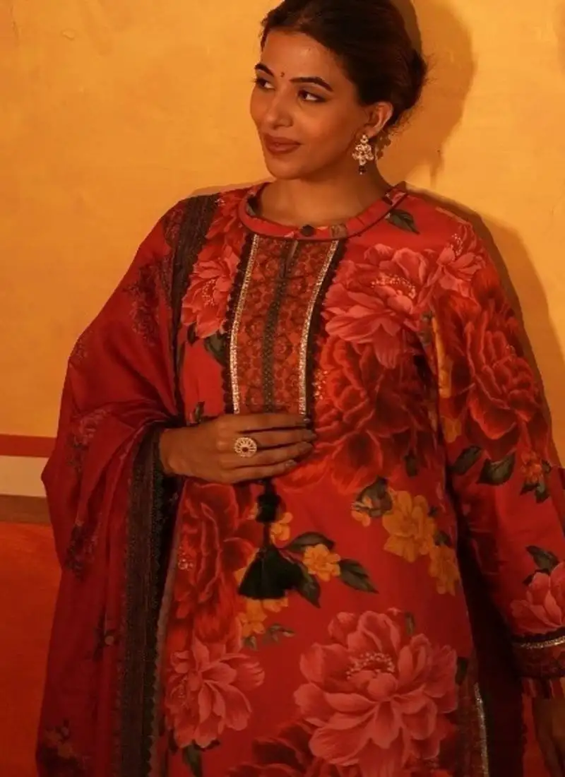 Red flower print co-ord set with dupatta stitched