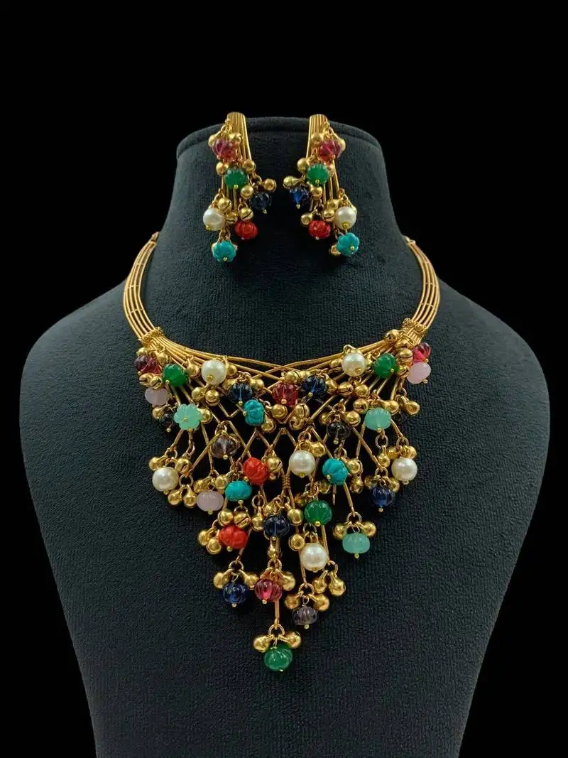 Premium charm multistone necklace set