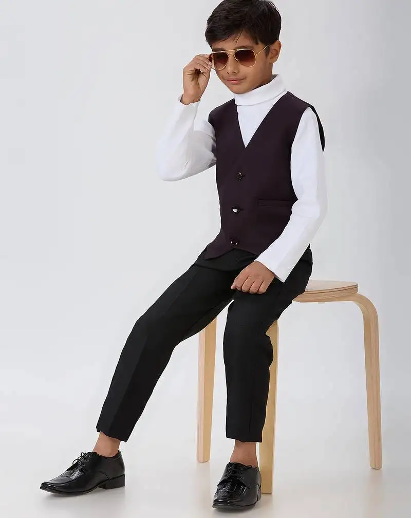 Solid sleeveless waist coat - wine
