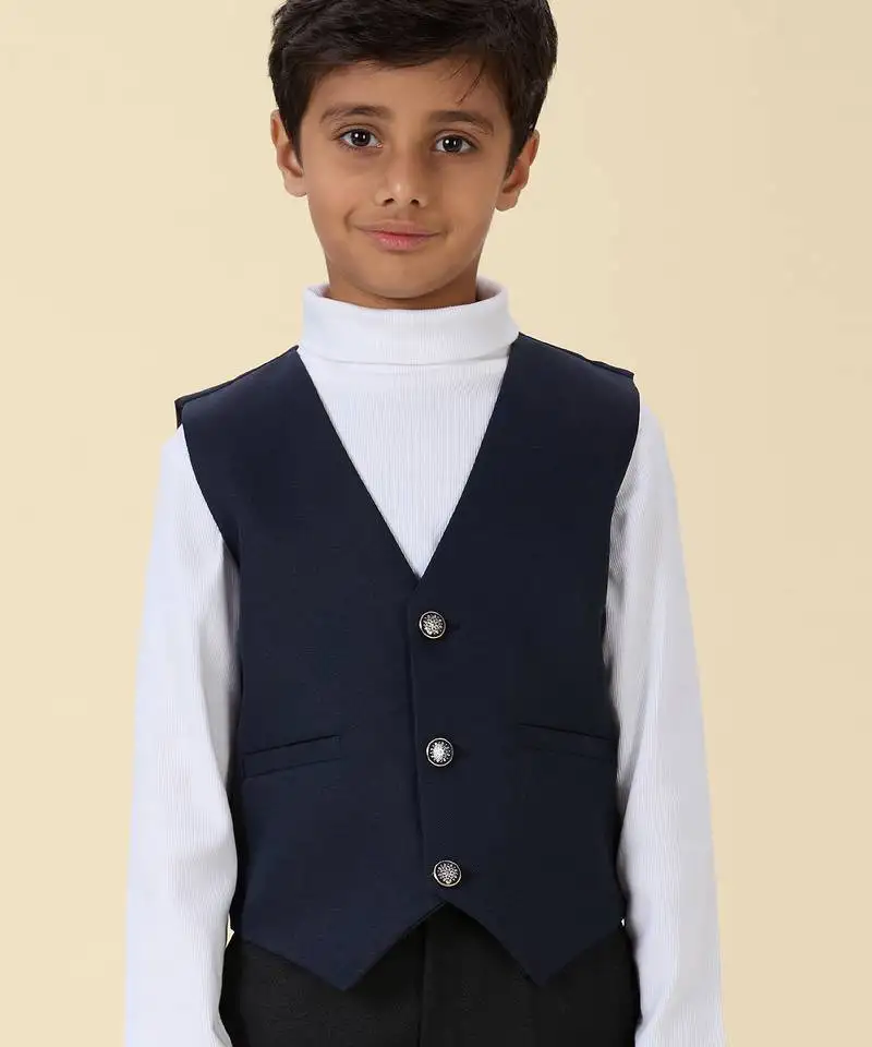 Solid sleeveless waist coat - navy blue