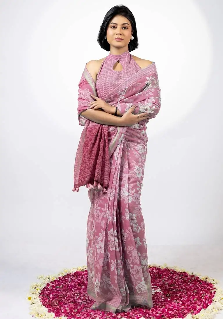 Women's pink floral print golden zari border cotton blend saree with unstiched blouse piece