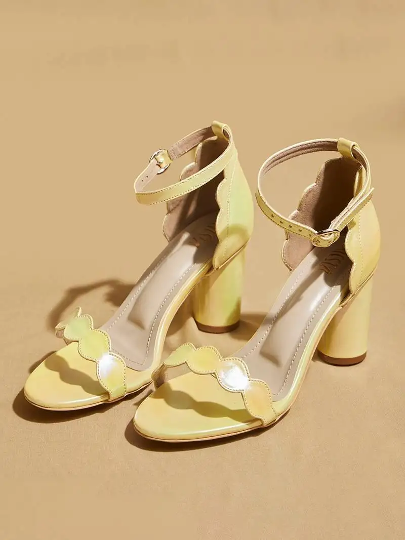 Yellow solid leather heels