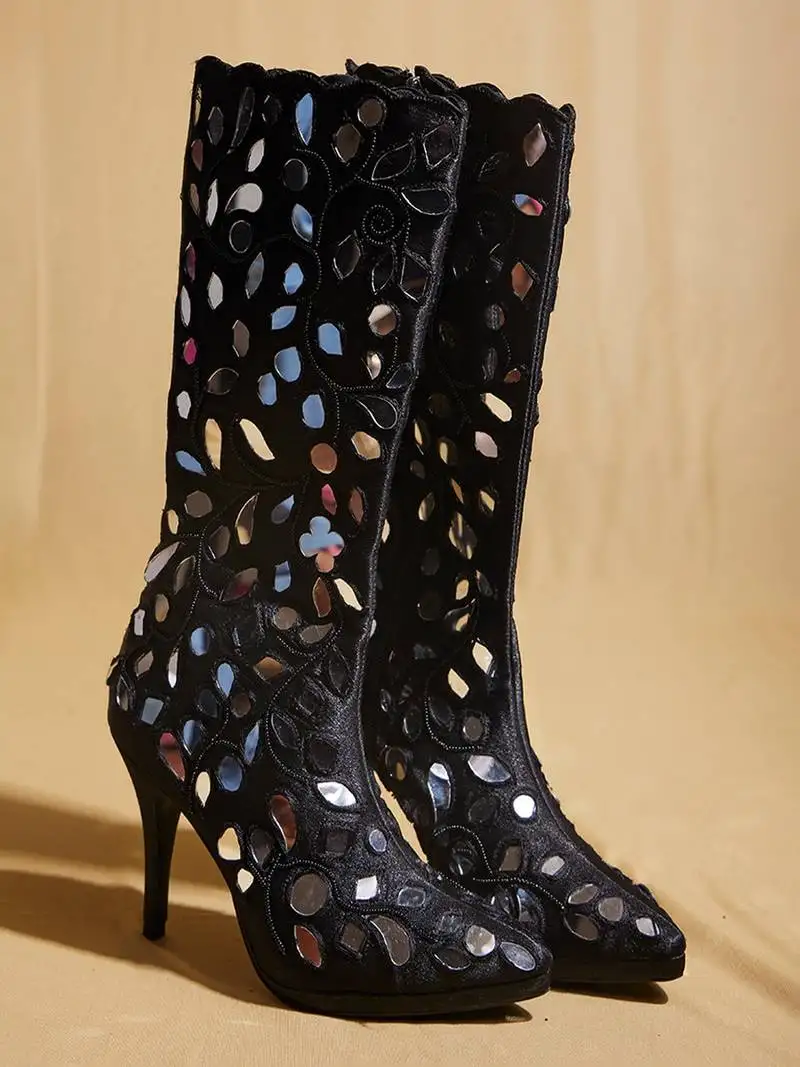 Black mirror embroidered canvas boots