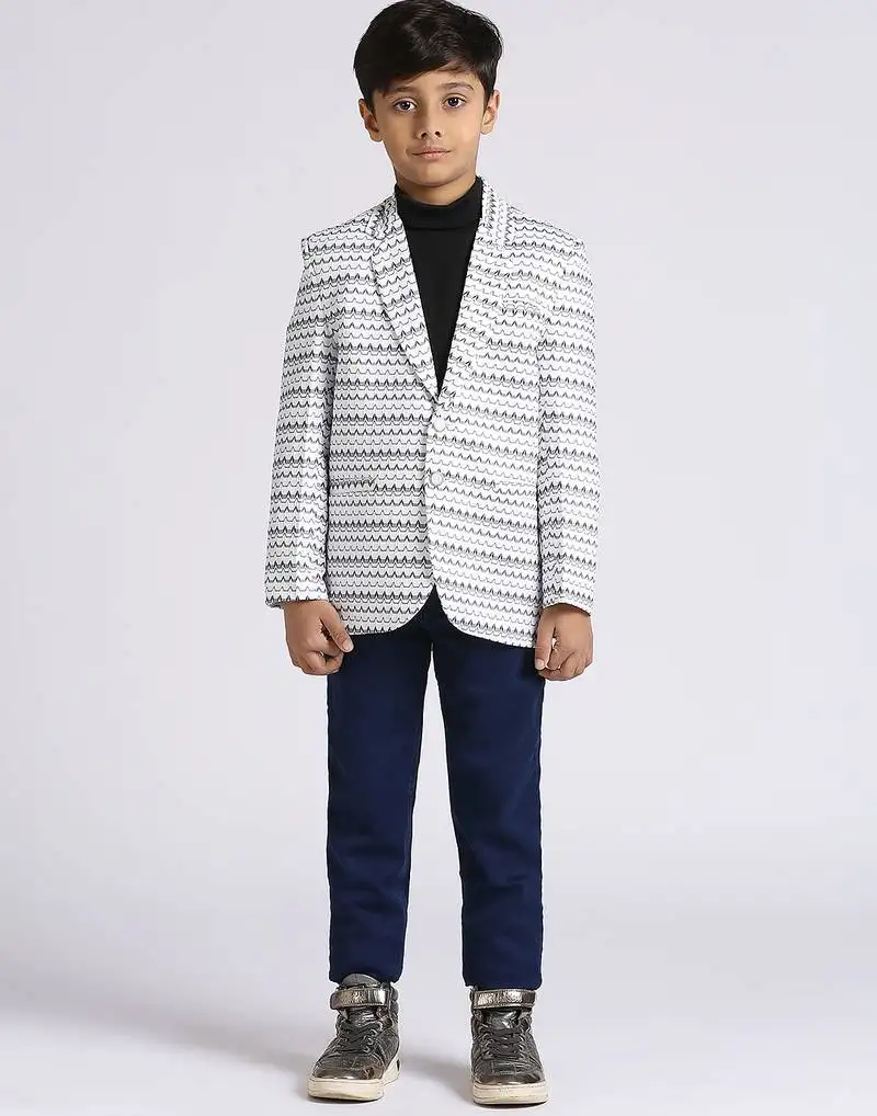 Full sleeves solid elegance blazer - white