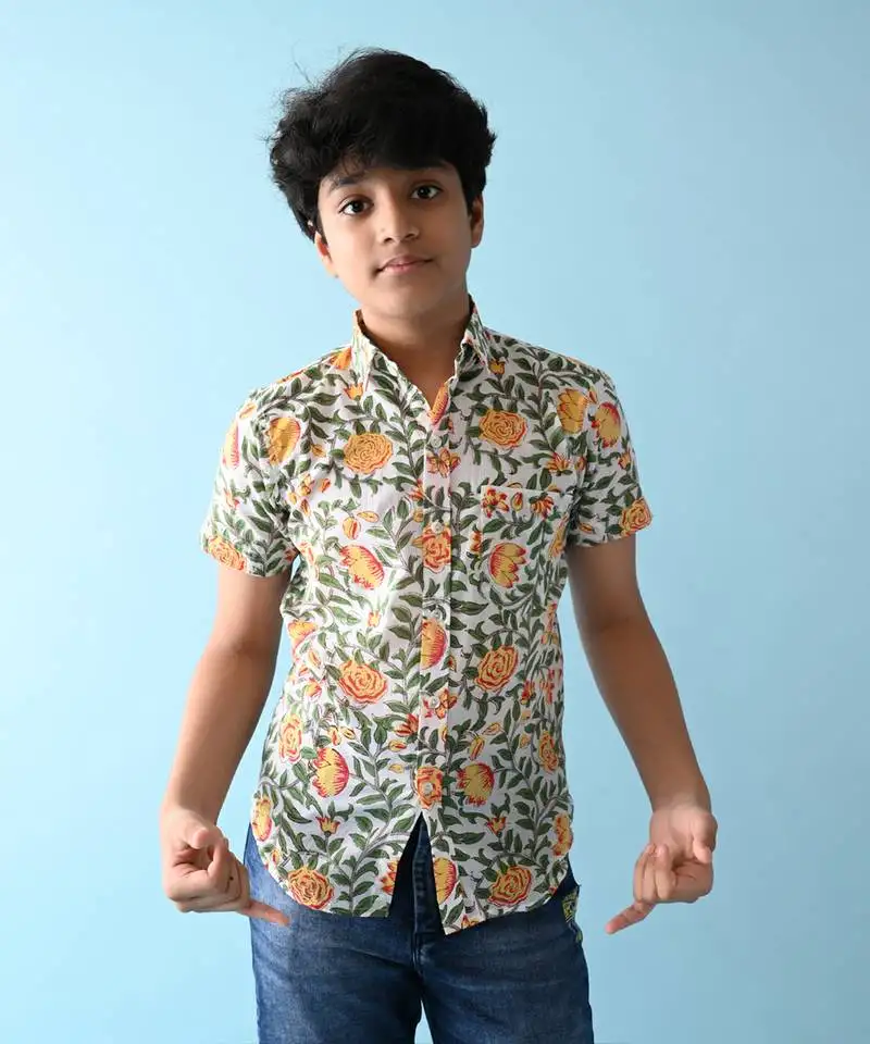 Multicolor cotton woven boys floral printed shirt