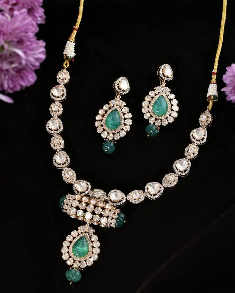 Regal emerald kundan necklace set