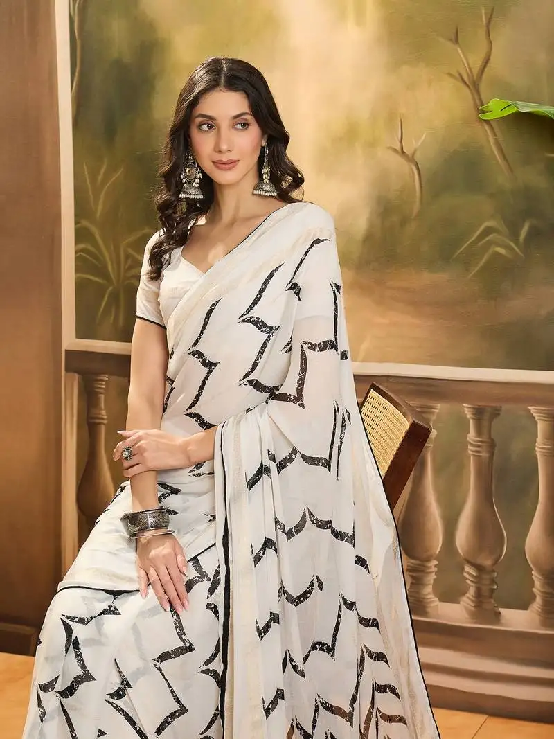 Women's cream chiffon foil print saree with unstitched blouse piece
