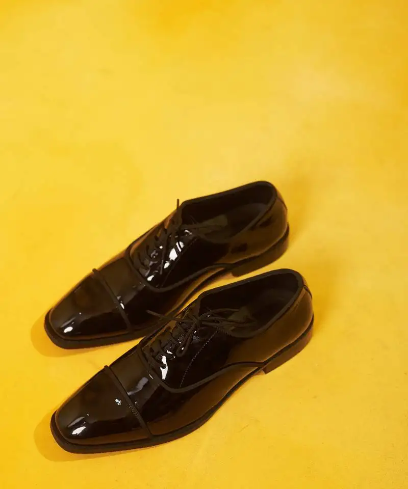 Patent leather black lace up shoes