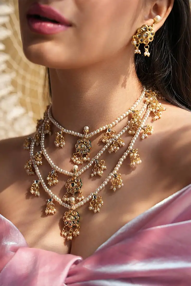 3-layered kundan necklace set with mangtika