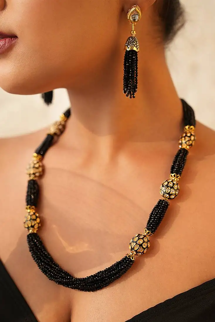 Black beads necklace set