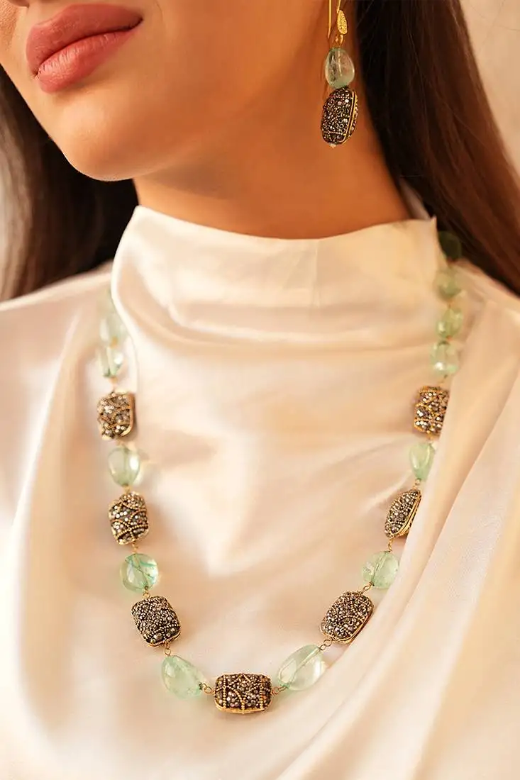 Light green stone necklace set