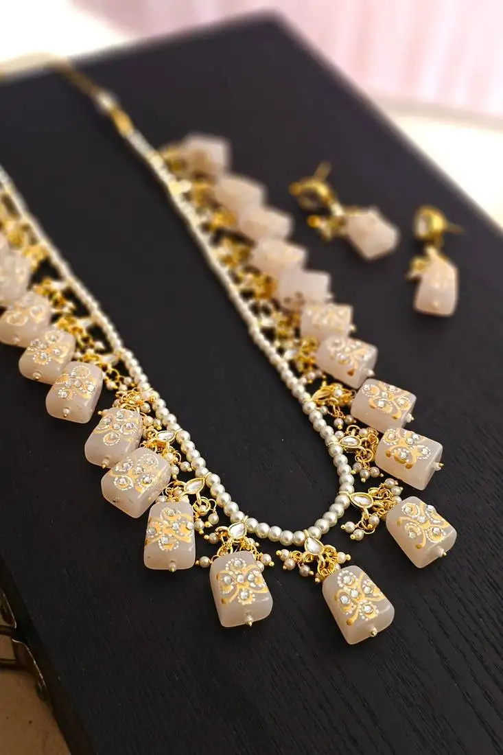 Pink handpinted quartz stone necklace set