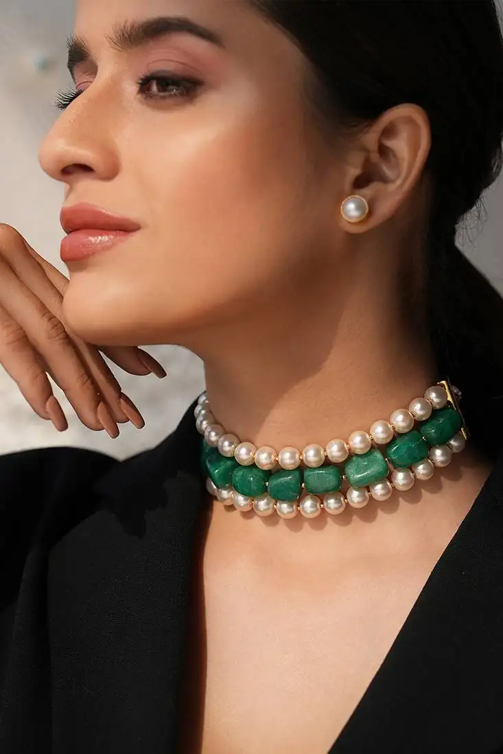 Semi precious pearl and quartz stone choker