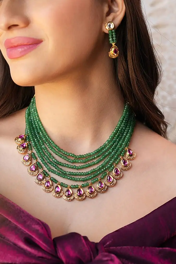 Kisha green oneyx stone necklace