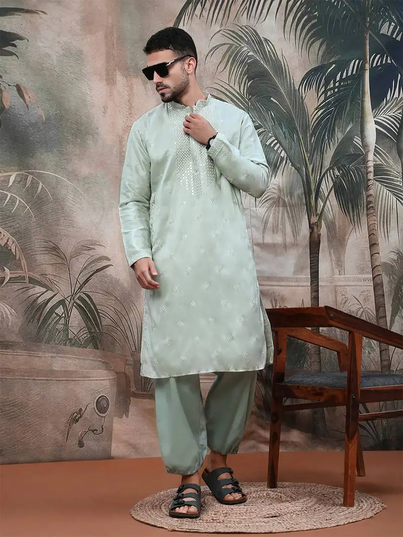 Greensequin chic pattern steelchikankari kurta