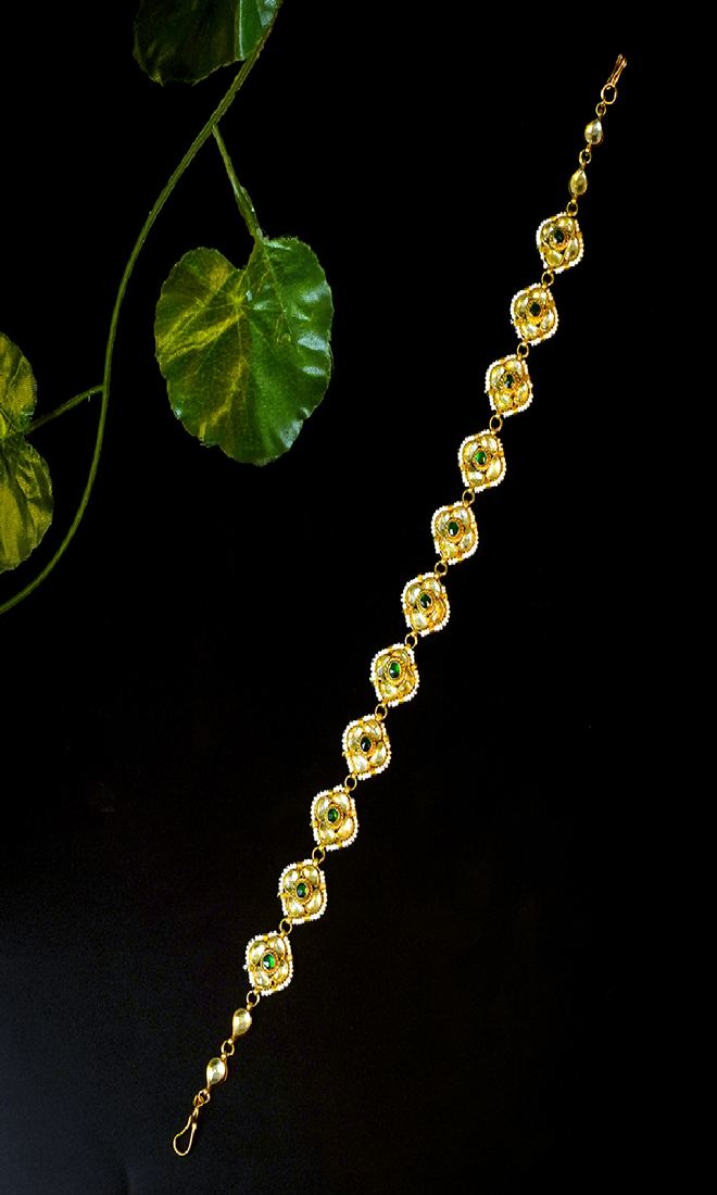 Emerald glow floral matha patti