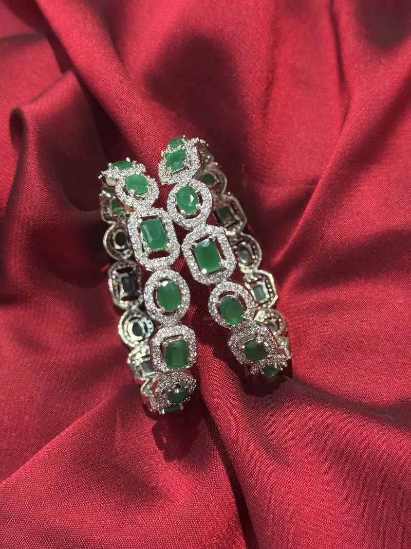 Zircon green bangle set