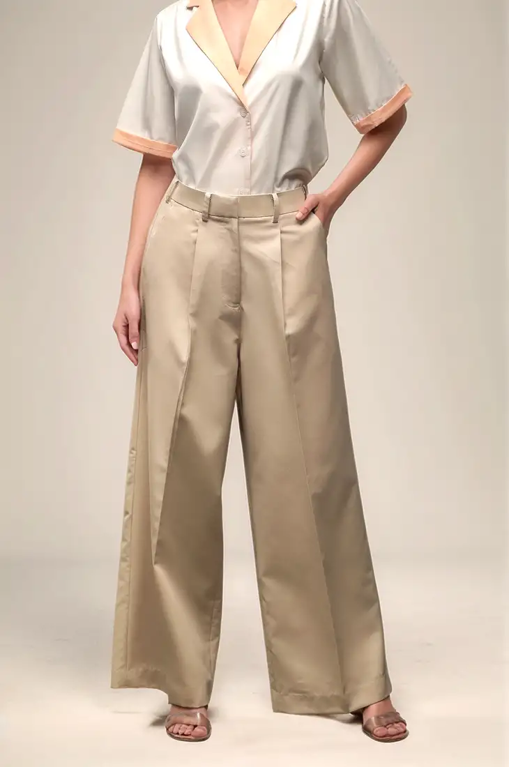 Beige loose pants