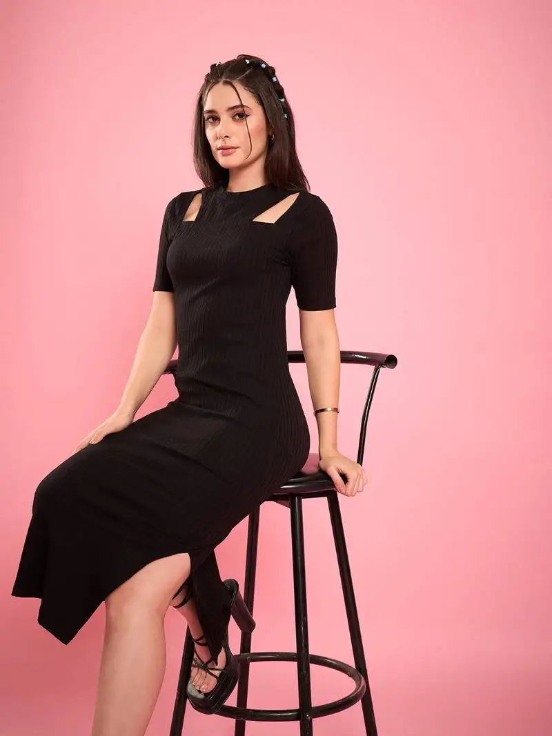 Black knitted shoulder cutout ribbed midi bodycon dress