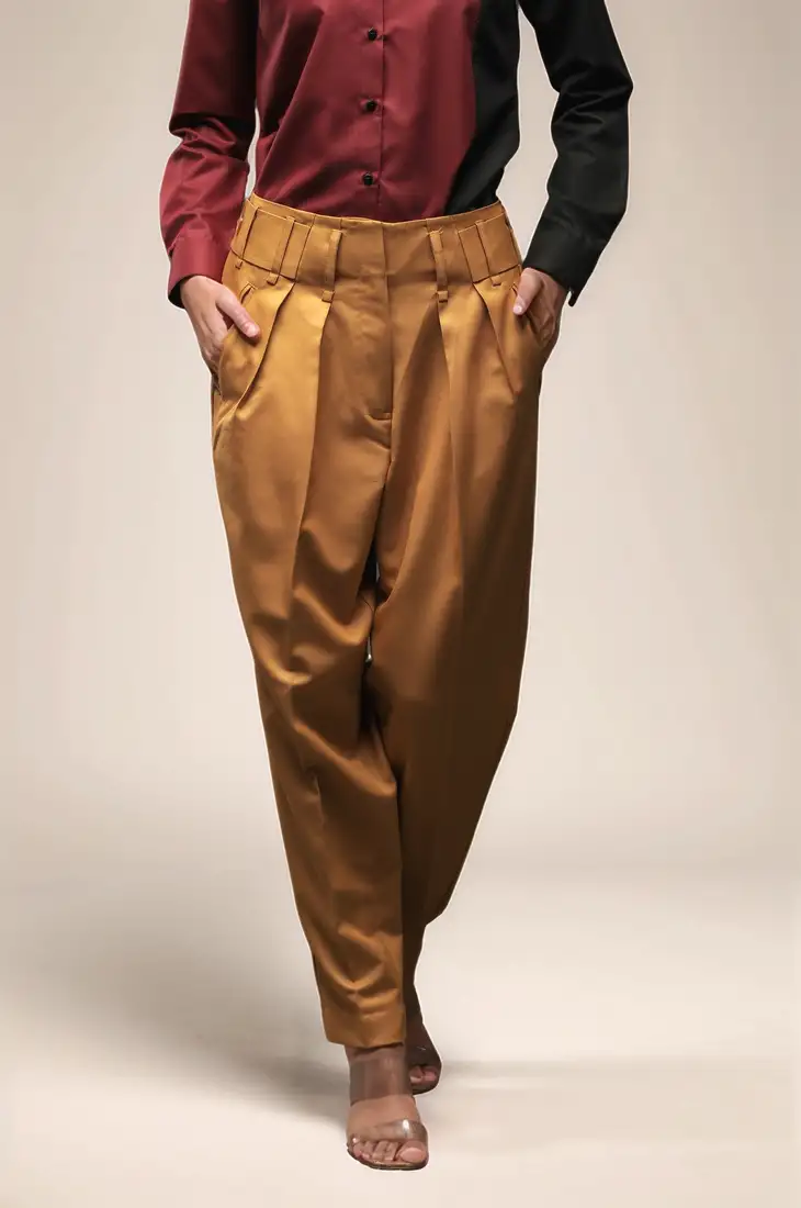 Mustard yellow baggy cropped trouser