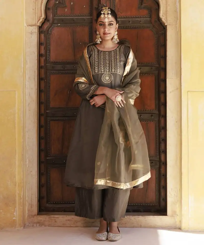 Green upadda silk aari embroidered kurta set