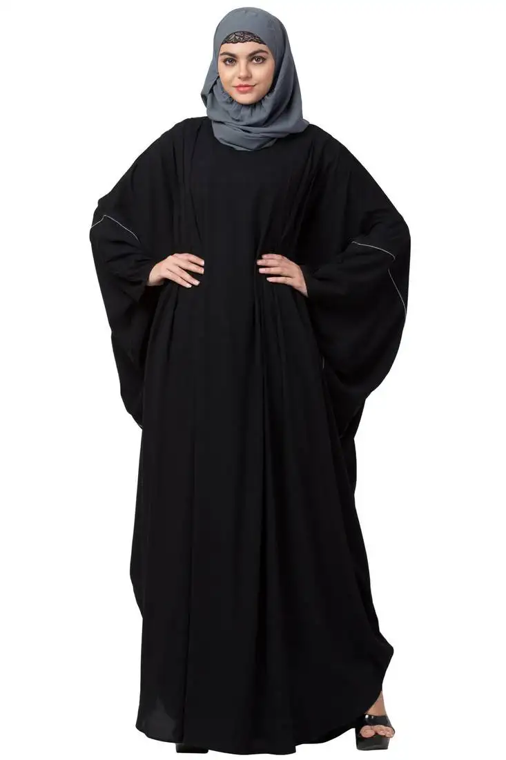 Black islamic kaftan abaya with pipings and pleats