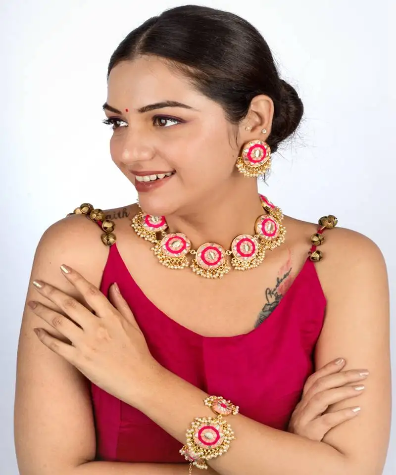 Sweet peach symphony necklace