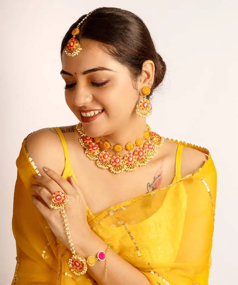 Sunset bloom silk embrodiered necklace set for haldi