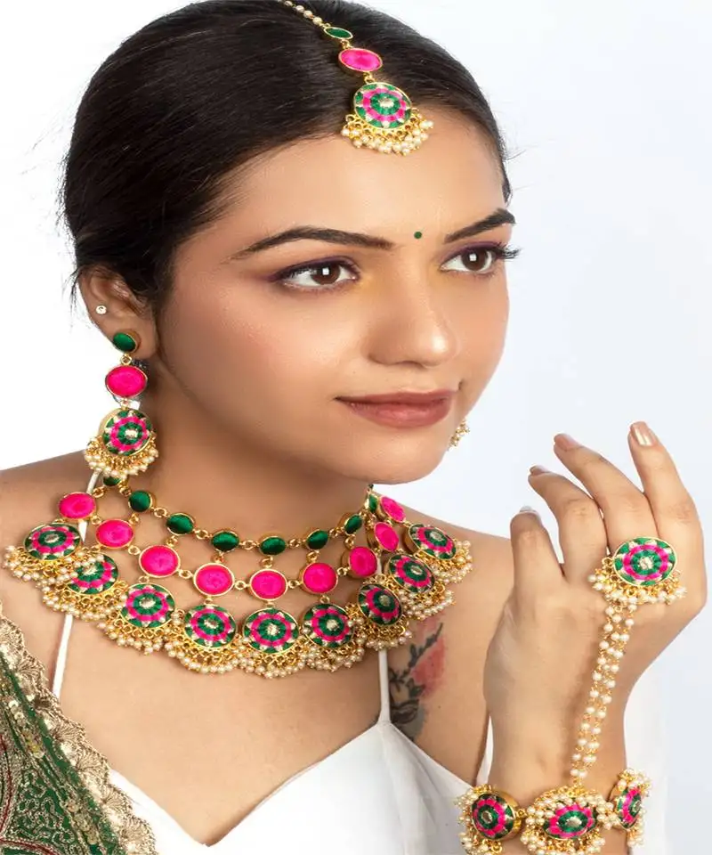 Olive blossom dark green circular mehendi necklace set
