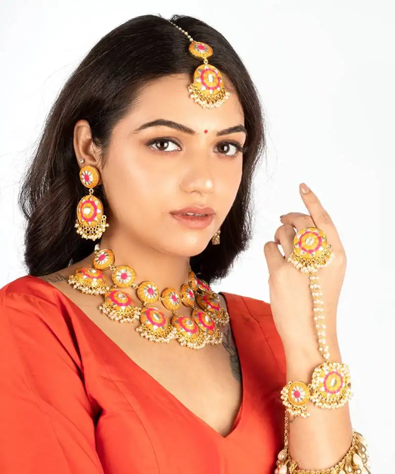 Sunset blush hand harness