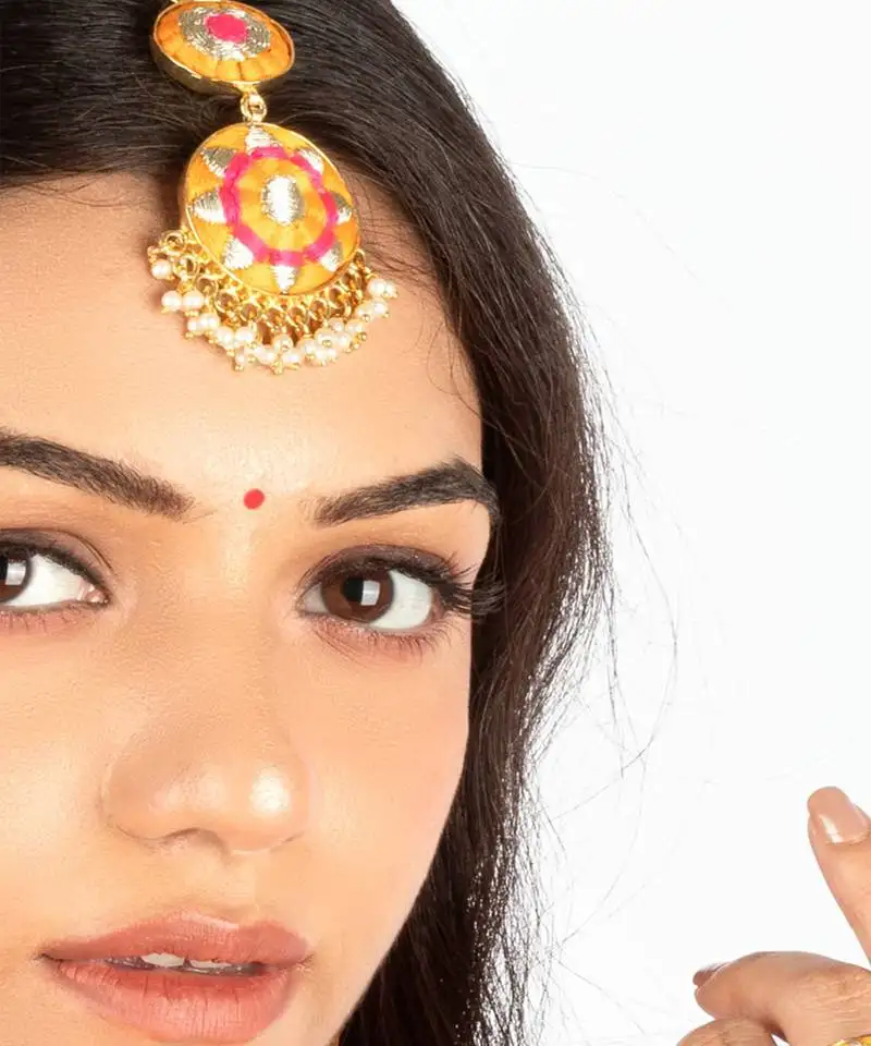 Royal radiance maang tikka