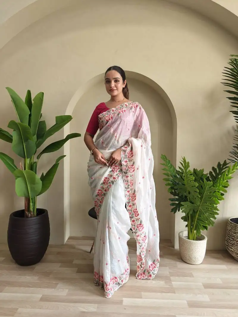 White gold crush saree with leheriya embroidery & running blouse