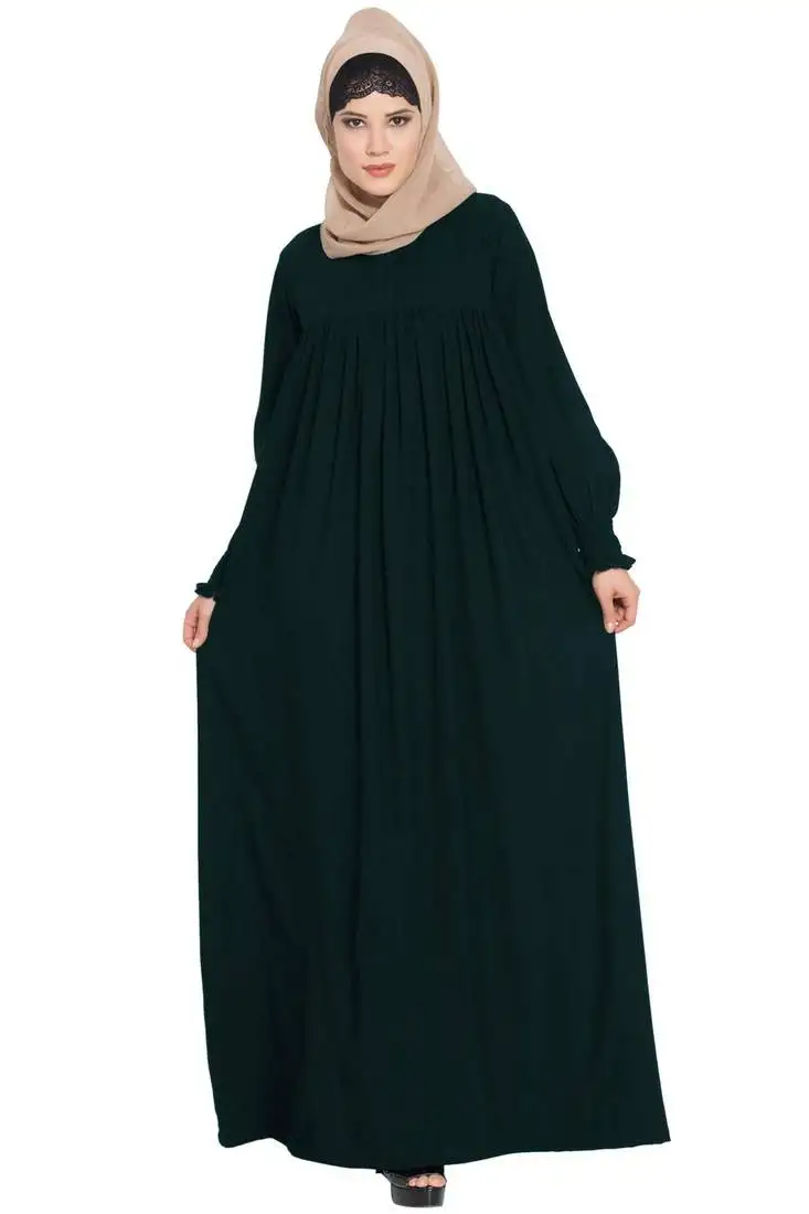 Green dress abaya with a perfect balance of looks and comfort