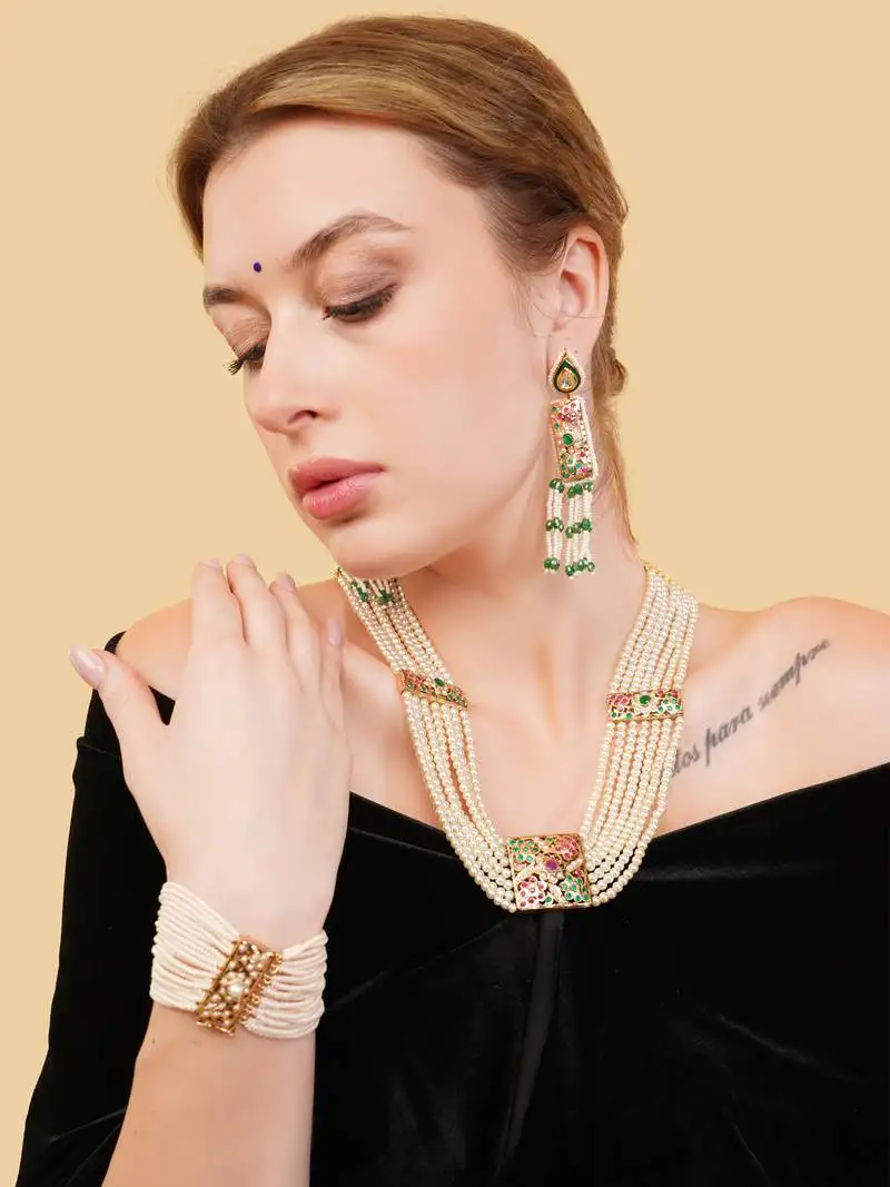 Falak drop earrings
