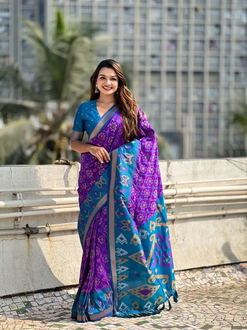 Purple soft silk blend zari woven patola saree with contrast weaves
