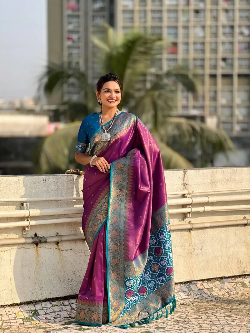 Purple pure tissue zari woven patola saree with contrast weaves