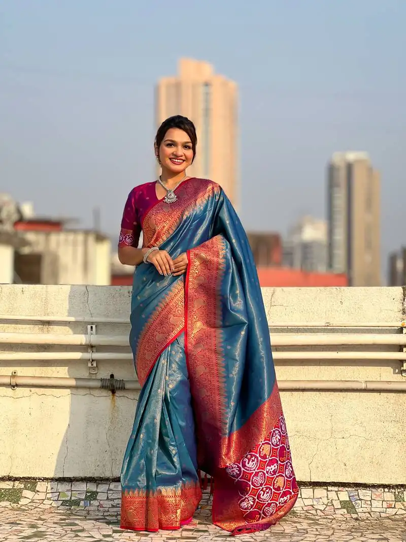 Blue pure tissue zari woven patola saree with contrast weaves