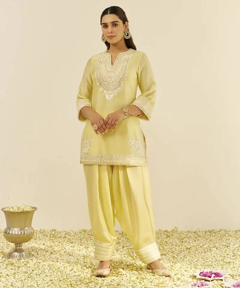 Lemon yellow zaisha - short kurta with dhoti
